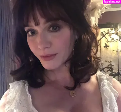 Christina Hendricks OnlyFans Thumbnail #BHNWlv8bDA