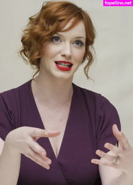 Christina Hendricks OnlyFans Thumbnail #D8cWwUA5Kf
