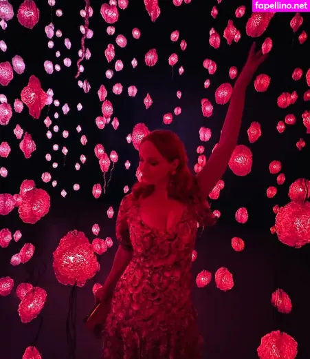 Christina Hendricks OnlyFans Thumbnail #EBjwRuhhpM