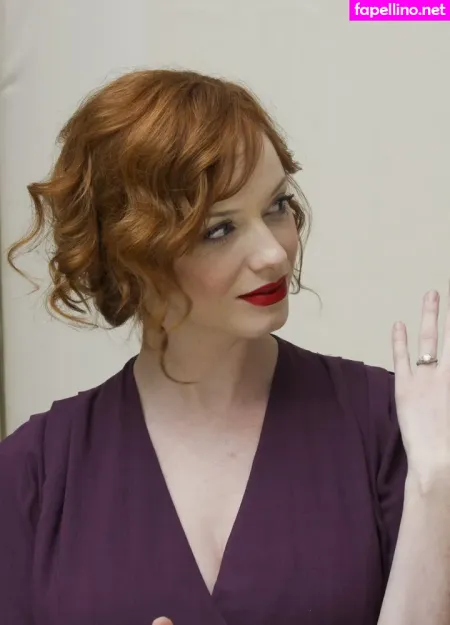 Christina Hendricks OnlyFans Thumbnail #MVS2xvRnk1