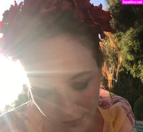 Christina Hendricks OnlyFans Thumbnail #Vab65gSWY6