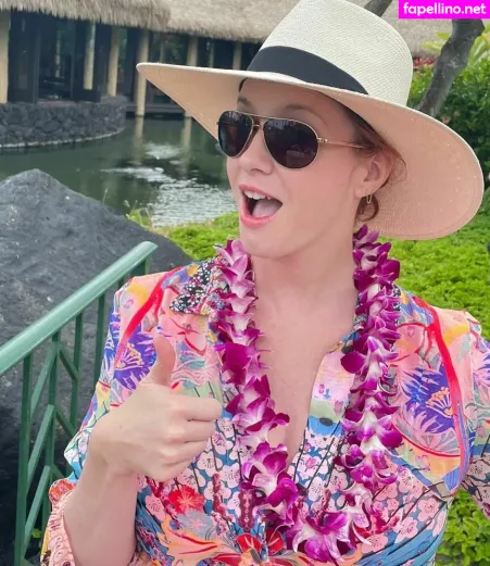 Christina Hendricks OnlyFans Thumbnail #WuqHejzMn8