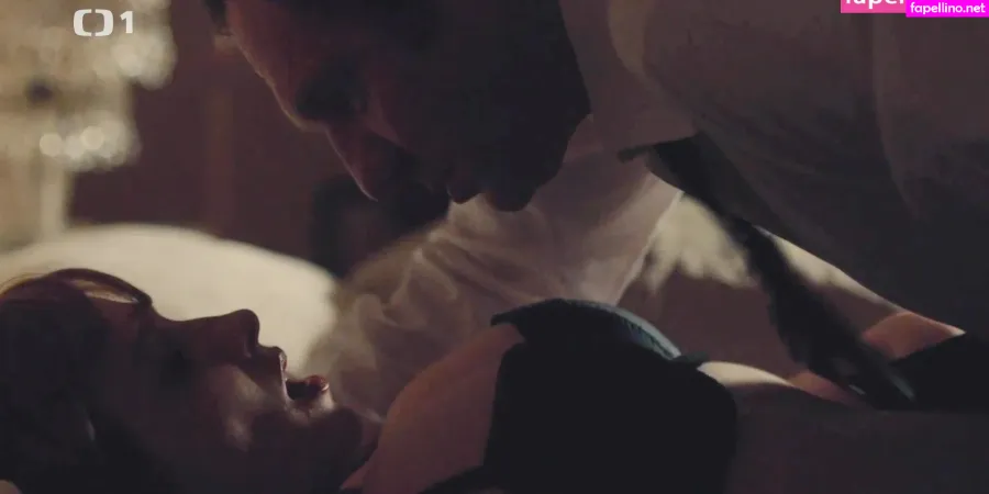 Christina Hendricks OnlyFans Thumbnail #Xh7JPedfYZ