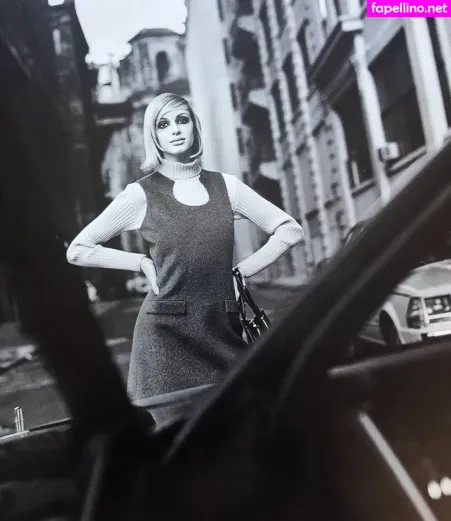 Christina Hendricks OnlyFans Thumbnail #cVYwNVAXEW