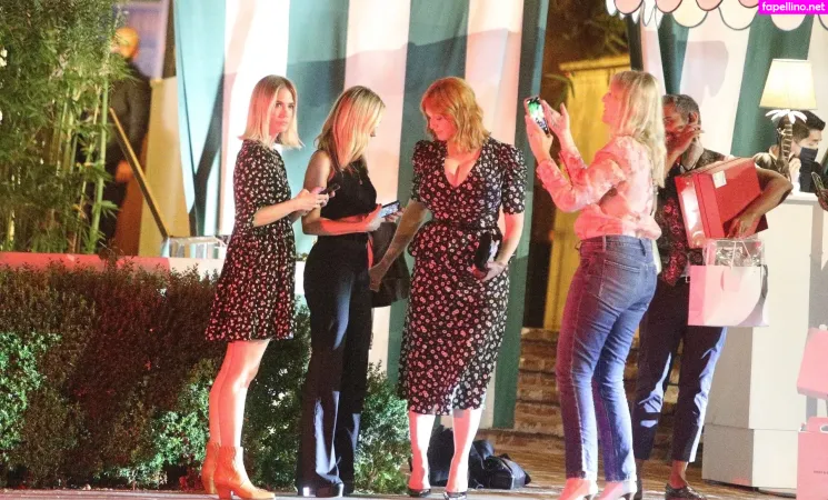 Christina Hendricks OnlyFans Thumbnail #gBg26khQuN