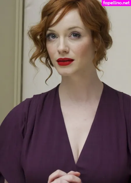 Christina Hendricks OnlyFans Thumbnail #i6zjihIdNT