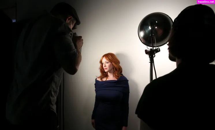 Christina Hendricks OnlyFans Thumbnail #yBeOAdd4Dm