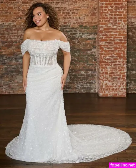 Christina Love OnlyFans Thumbnail #UDZMFUy9RD