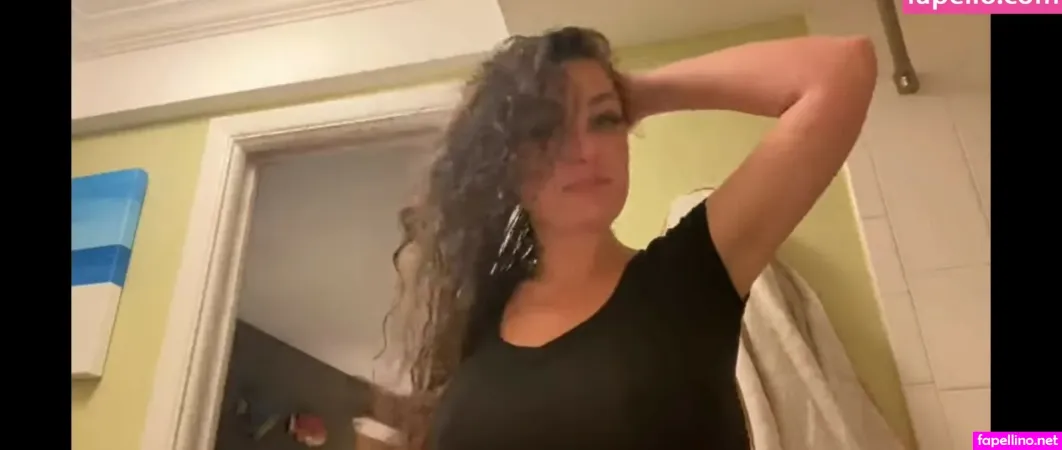 Christina Randall OnlyFans Thumbnail #D0QIvCXZ4V