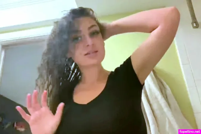 Christina Randall OnlyFans Thumbnail #xRO1bSQFaR