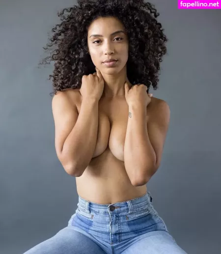 Christina Santini OnlyFans Thumbnail #KeIUHny5Ij