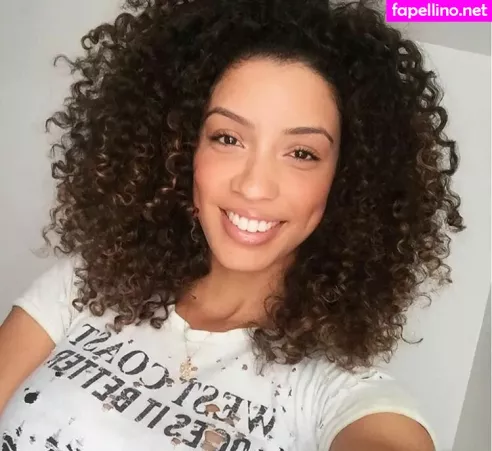 Christina Santini OnlyFans Thumbnail #o5pqxyB1uy