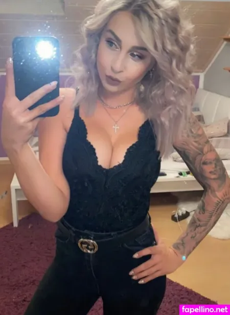 Christina Sigl OnlyFans Thumbnail #IZ2xc3d27h