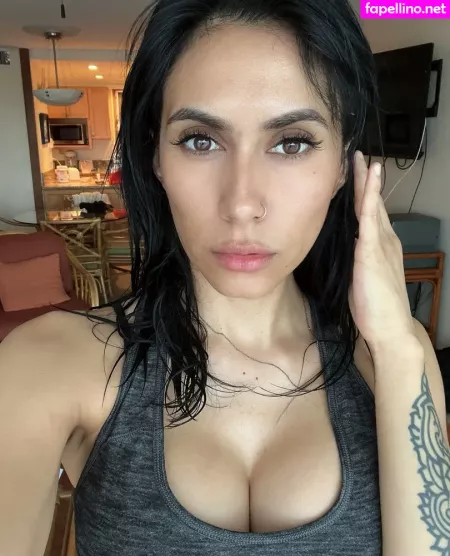 Christina Vee Valenzuela OnlyFans Thumbnail #AmzNXm1NPg