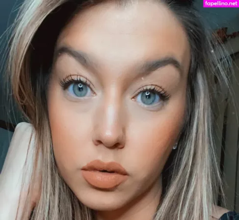 Christina Zovishla OnlyFans Thumbnail #VLhHKm8bmx