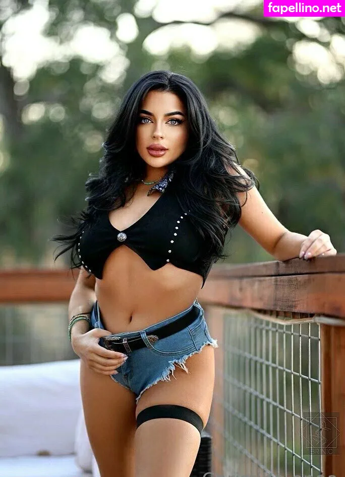 Cristinaa, amber.cristinaa, christinaenaa Nude Leaked OnlyFans Photo #Kc8X3RnFNQ