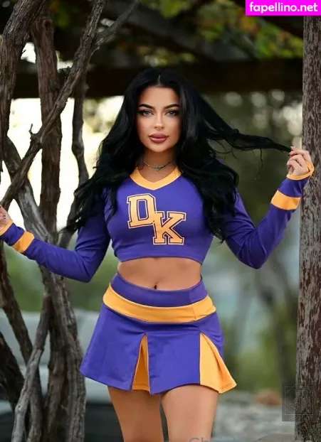 Christinaenaa OnlyFans Thumbnail #XZAnUSx8bV