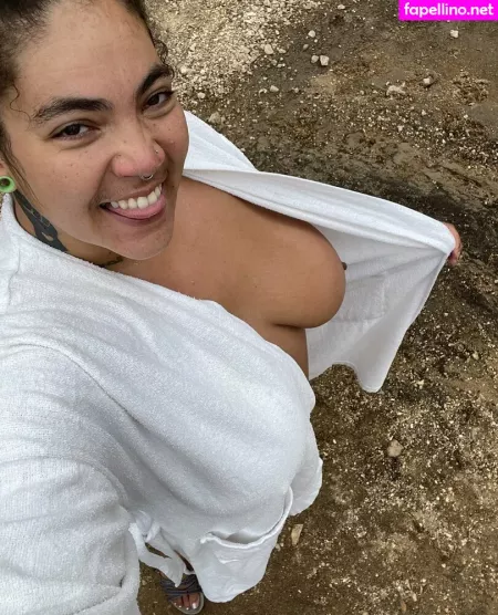 Christinagonzalez OnlyFans Thumbnail #dyOo1ROKIY