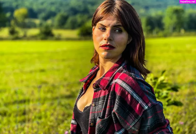 Christinanewtonyc OnlyFans Thumbnail #eUb8cAYSig