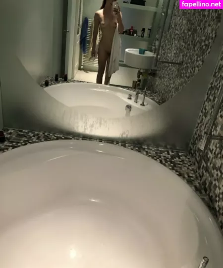 Christinaochoa242 OnlyFans Thumbnail #e3zIWMkKv0