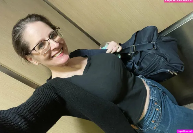 Christinasapphire 7 OnlyFans Thumbnail #f4EgOUpX4C