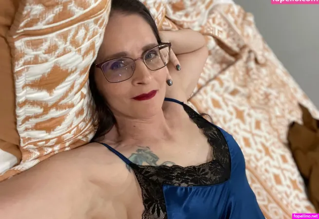 Christinasapphire 7 OnlyFans Thumbnail #xIOaQxn3V7
