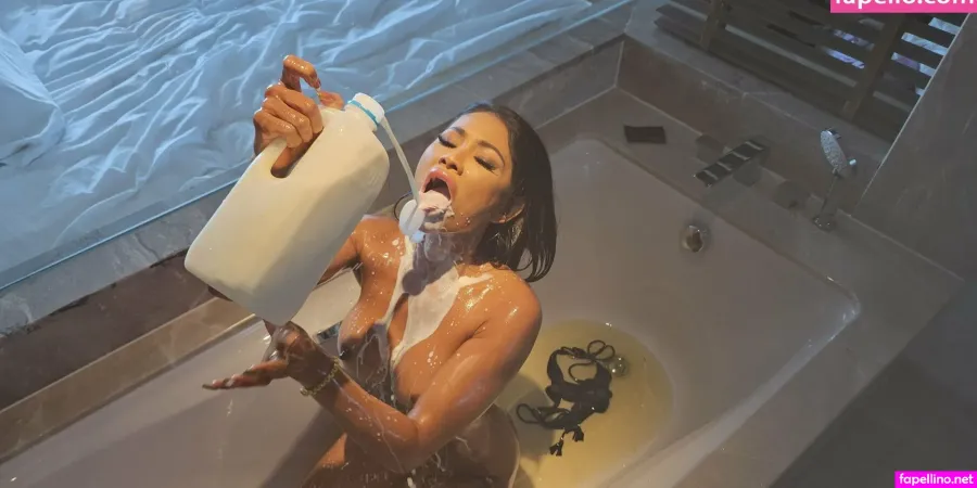 Christinathai OnlyFans Thumbnail #gqi2suhIjq