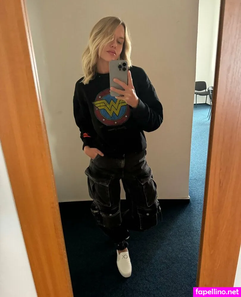 christine.de, christinedecarvalho Nude Leaked OnlyFans Photo #VVaEapJ8BO