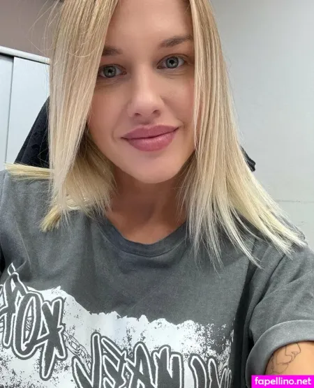 Christine De OnlyFans Thumbnail #d3RJjuVY65