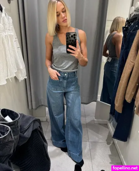 Christine De OnlyFans Thumbnail #dBHToTh6L3