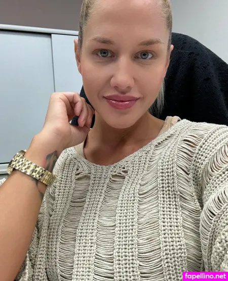 Christine De OnlyFans Thumbnail #kXjtXUUHIB