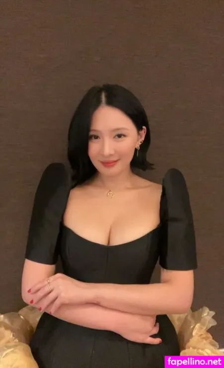 Christine Grace Co OnlyFans Thumbnail #5ElBCtLvUm