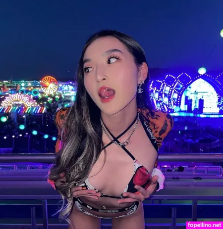 Christine Huang OnlyFans Thumbnail #TWZGZ1saov