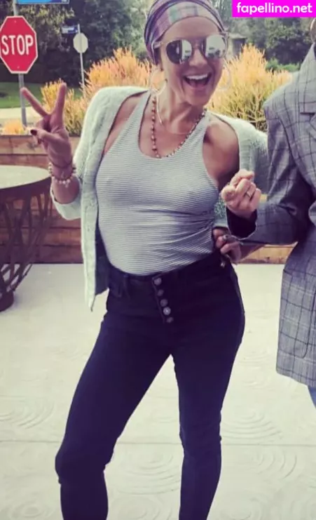 Christine Lakin OnlyFans Thumbnail #QXngbb36BJ