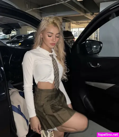 Christine Samson OnlyFans Thumbnail #gvwsJiCpRO