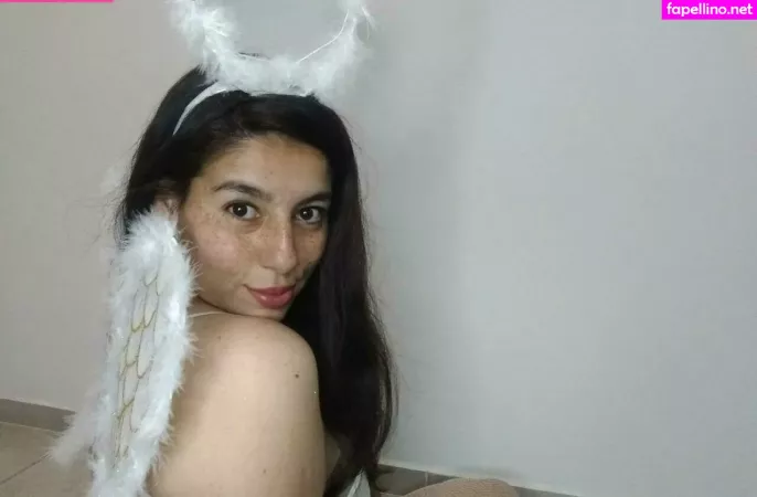 Christinecaprice OnlyFans Thumbnail #P5aHsBnjKE