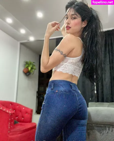 Christinecaprice OnlyFans Thumbnail #ZytM0MiJ3Z