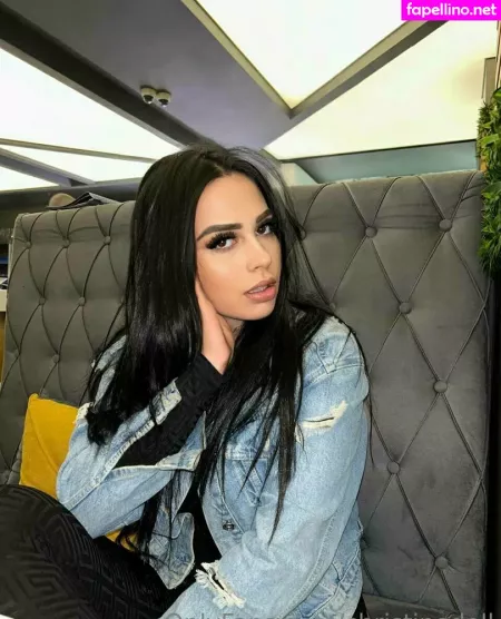 Christinedoll OnlyFans Thumbnail #lGzBEVSHsQ