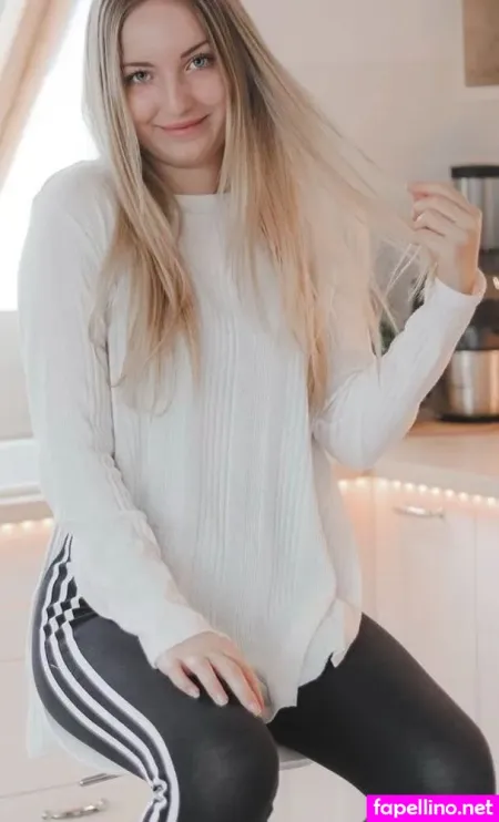 Christinexxe OnlyFans Thumbnail #XU4vTND5kE