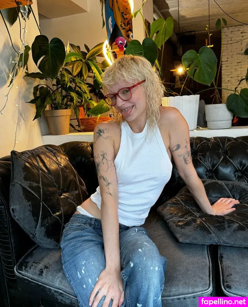 christivovk_nude, crissiluv Nude Leaked OnlyFans Photo #CRZemjjiEt