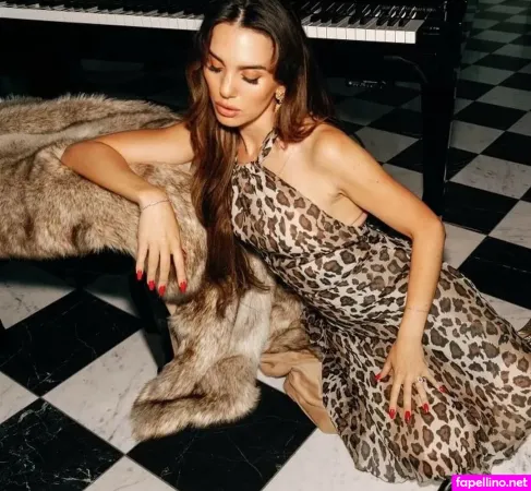 Christy Carlson Romano OnlyFans Thumbnail #Y4SVibFhbt