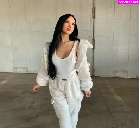 Christy Nguyen OnlyFans Thumbnail #2MGfqRY3Kf