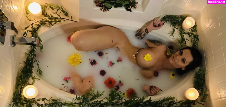 Chroniclesofatiredassmom OnlyFans Thumbnail #9AUVKz8Apy