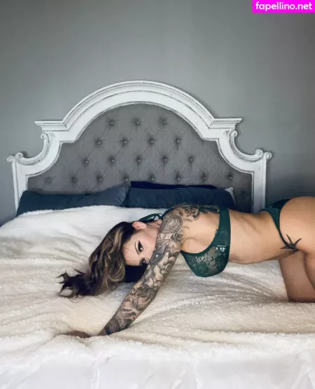 Chroniclesofatiredassmom OnlyFans Thumbnail #eQt8jFuwyT