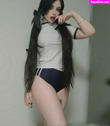 Chrysiluna OnlyFans Thumbnail #KgwHYmUfdt