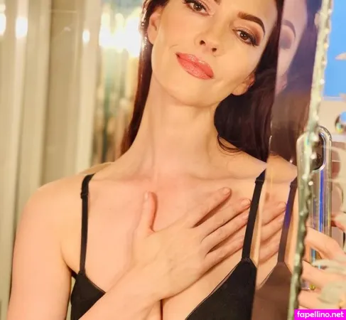 Chrystabell OnlyFans Thumbnail #OzPW3jQACn