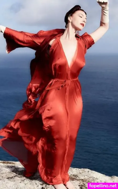 Chrystabell OnlyFans Thumbnail #bW1LVrvUdt