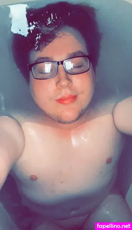 Chubbysucker OnlyFans Thumbnail #Qxt8teje8T