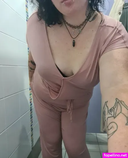 Chunky Baddie OnlyFans Thumbnail #CNRIxfbzGx