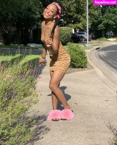 Chynaunique OnlyFans Thumbnail #HuClqI9Z8v